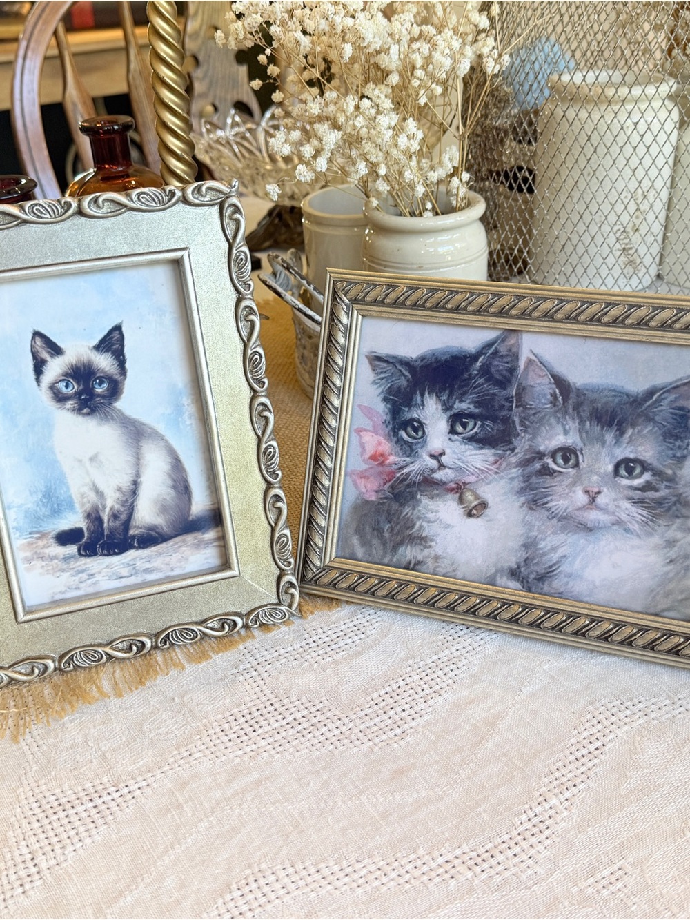 2 Vintage Silver Frames with Cat Pictures - Picture 12 of 14